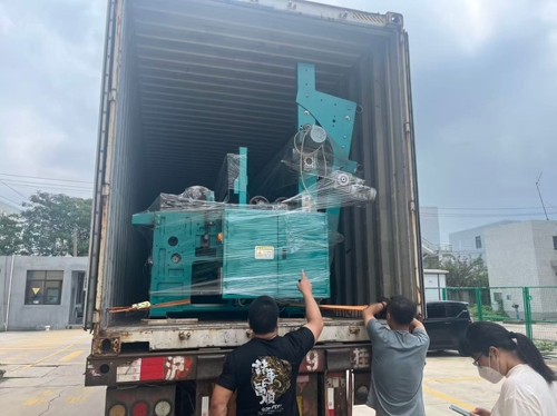 Ceres Machinery поставляет несколько машин для стрижки ковров в Индию и Египет